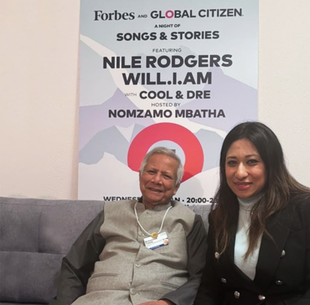 Tony Roma’s CEO meet with Dr. Muhammad Yunus